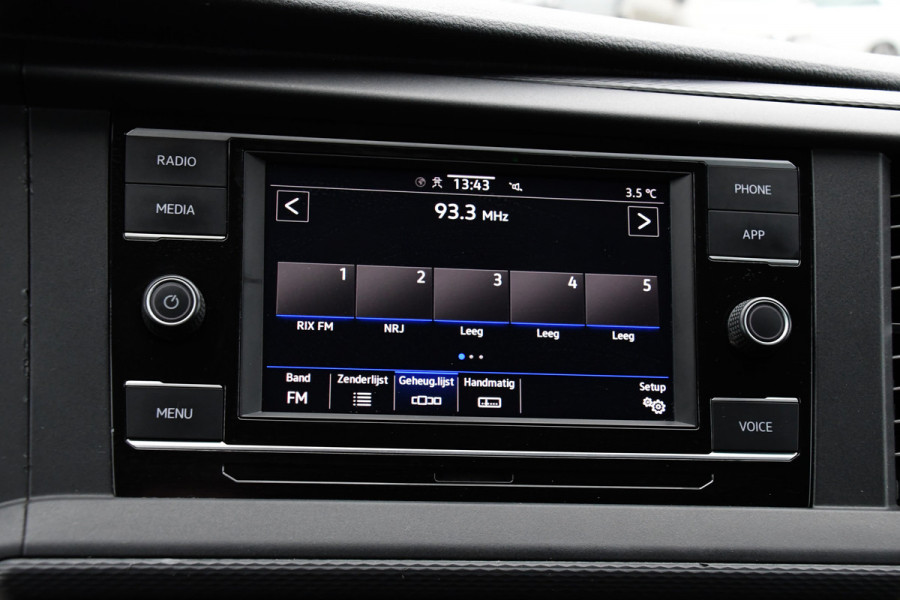 Volkswagen Transporter 2.0 TDI L2H1 30 Highline PB Edition Cruise, Camera, Carplay, LED, 150PK, Automaat, Sensoren, Multimedia, UNIEK!