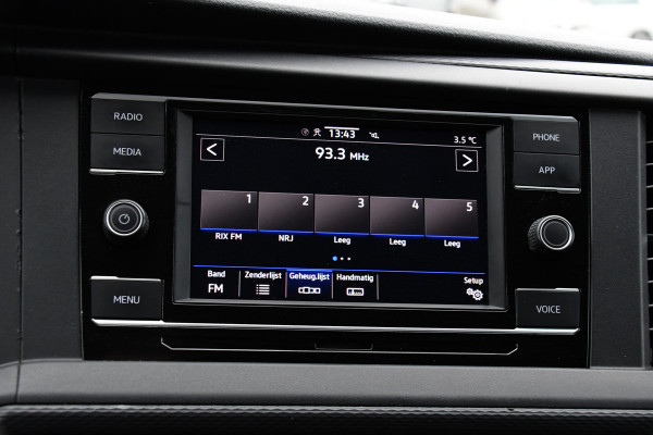 Volkswagen Transporter 2.0 TDI L2H1 30 Highline PB Edition Cruise, Camera, Carplay, LED, 150PK, Automaat, Sensoren, Multimedia, UNIEK!