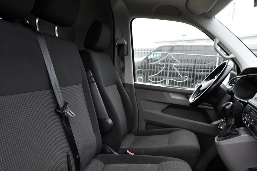 Volkswagen Transporter 2.0 TDI L2H1 30 Highline PB Edition Cruise, Camera, Carplay, LED, 150PK, Automaat, Sensoren, Multimedia, UNIEK!