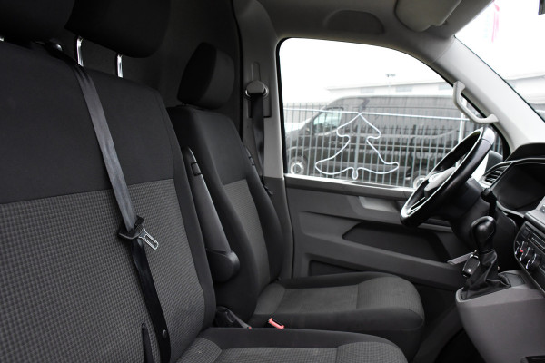 Volkswagen Transporter 2.0 TDI L2H1 30 Highline PB Edition Cruise, Camera, Carplay, LED, 150PK, Automaat, Sensoren, Multimedia, UNIEK!