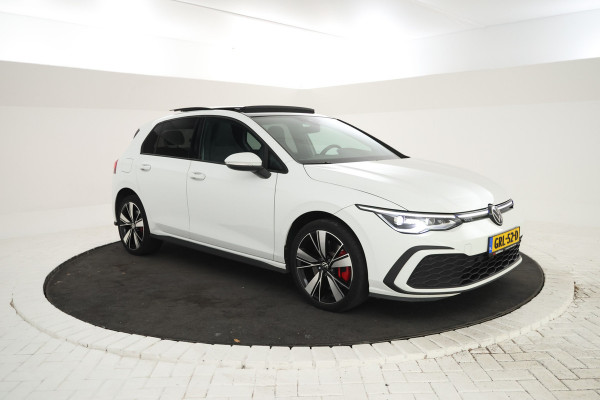 Volkswagen Golf 1.4 eHybrid GTE Panorama, Apple carplay, 18Inch.