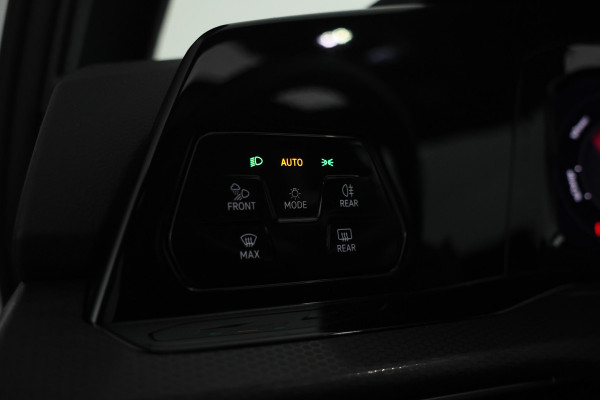 Volkswagen Golf 1.4 eHybrid GTE Panorama, Apple carplay, 18Inch.