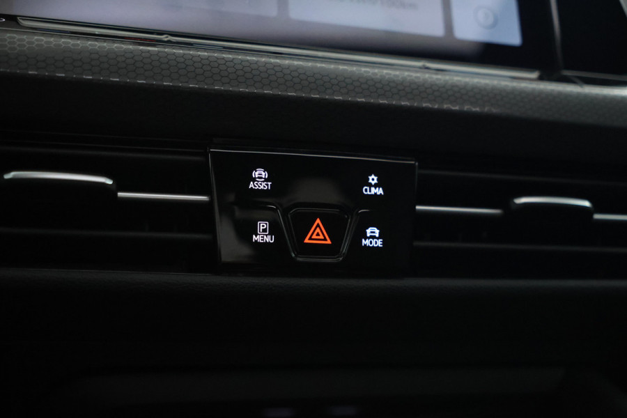 Volkswagen Golf 1.4 eHybrid GTE Panorama, Apple carplay, 18Inch.