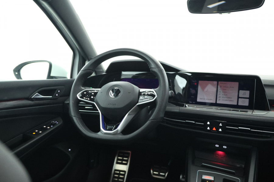 Volkswagen Golf 1.4 eHybrid GTE Panorama, Apple carplay, 18Inch.