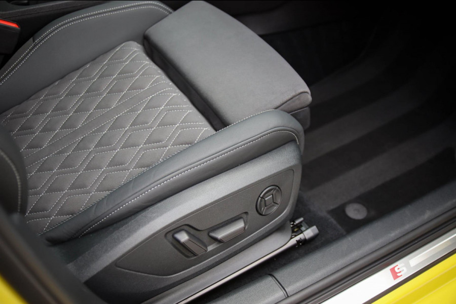 Audi A3 Sportback 40 TFSI e PHEV S Edition S-line 204pk S-Tronic|Virtual Cockpit|Kuipstoelen elektrisch|LED Matrix|Camera|Black|18