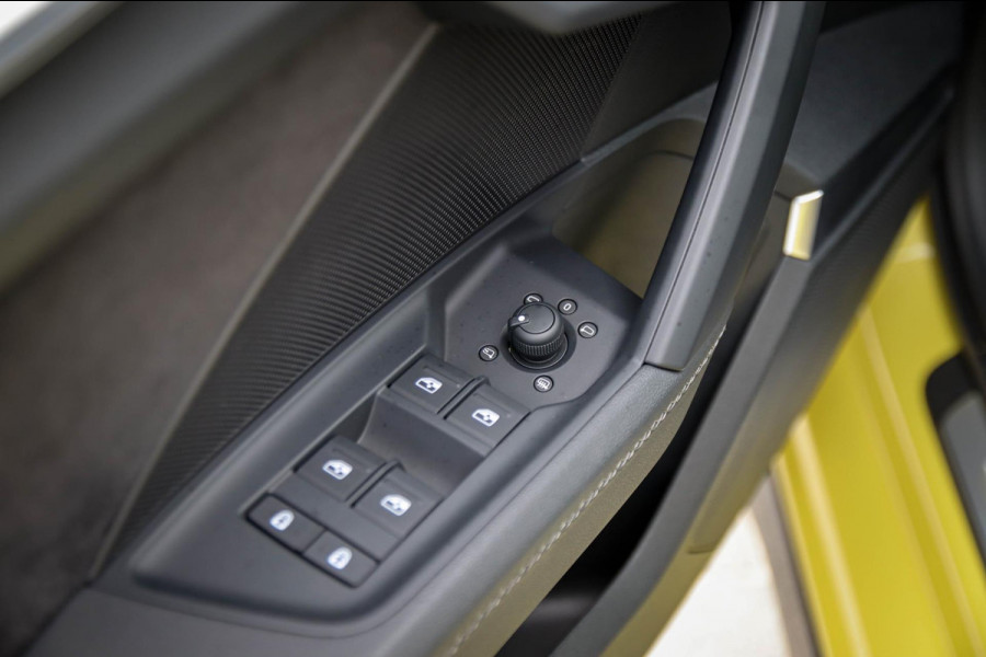 Audi A3 Sportback 40 TFSI e PHEV S Edition S-line 204pk S-Tronic|Virtual Cockpit|Kuipstoelen elektrisch|LED Matrix|Camera|Black|18
