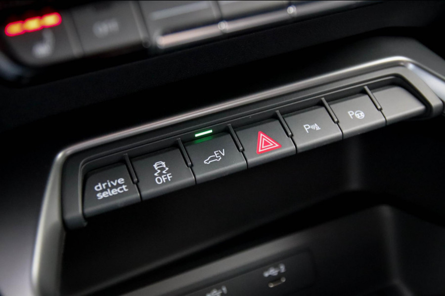 Audi A3 Sportback 40 TFSI e PHEV S Edition S-line 204pk S-Tronic|Virtual Cockpit|Kuipstoelen elektrisch|LED Matrix|Camera|Black|18