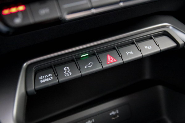 Audi A3 Sportback 40 TFSI e PHEV S Edition S-line 204pk S-Tronic|Virtual Cockpit|Kuipstoelen elektrisch|LED Matrix|Camera|Black|18