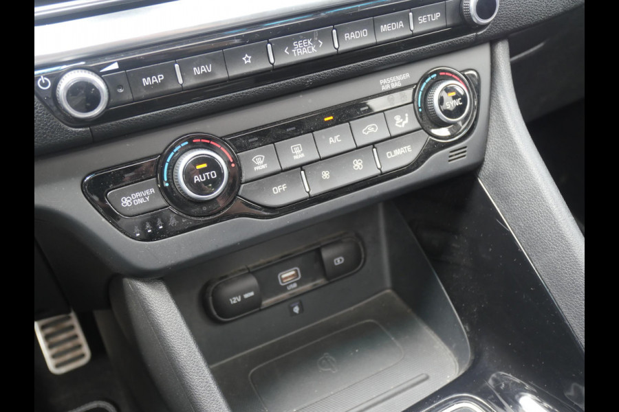 Kia Niro 1.6 GDi Hybrid ExecutiveLine | Trekhaak | Schuif/kantel Dak | Navi | Clima | Cruise |