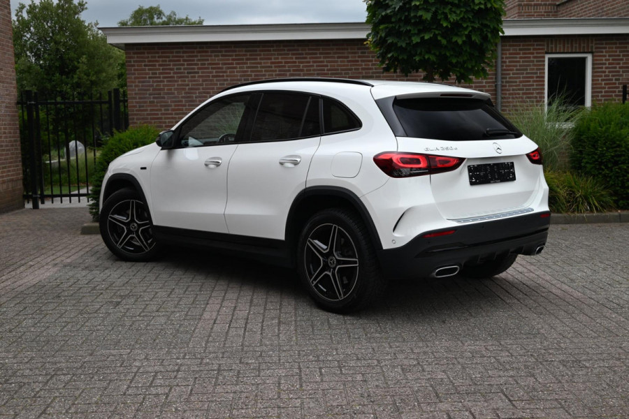 Mercedes-Benz GLA 250 e Business Solution AMG Limited Adaptive Keyless Camera Sfeerverlichting 19''