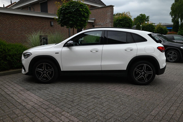Mercedes-Benz GLA 250 e Business Solution AMG Limited Adaptive Keyless Camera Sfeerverlichting 19''