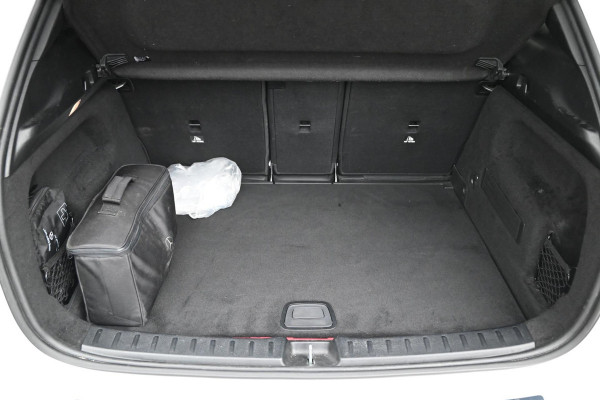 Mercedes-Benz GLA 250 e Business Solution AMG Limited Adaptive Keyless Camera Sfeerverlichting 19''