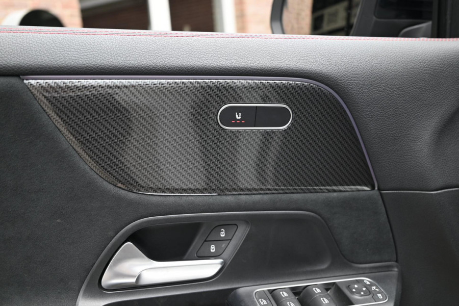 Mercedes-Benz GLA 250 e Business Solution AMG Limited Adaptive Keyless Camera Sfeerverlichting 19''