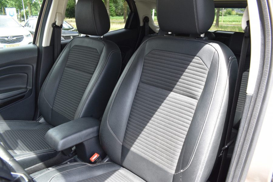 Ford EcoSport 1.0 EcoBoost Titanium Automaat / Camera / Carplay / Keyless / Trekhaak / Navi / Winter Pack /