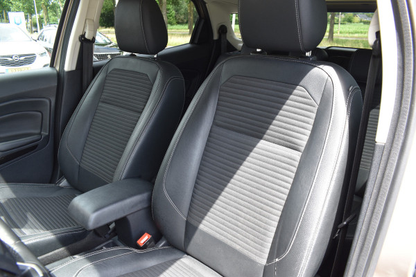 Ford EcoSport 1.0 EcoBoost Titanium Automaat / Camera / Carplay / Keyless / Trekhaak / Navi / Winter Pack /