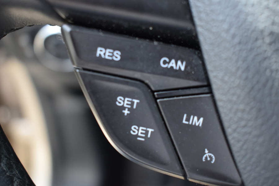 Ford EcoSport 1.0 EcoBoost Titanium Automaat / Camera / Carplay / Keyless / Trekhaak / Navi / Winter Pack /