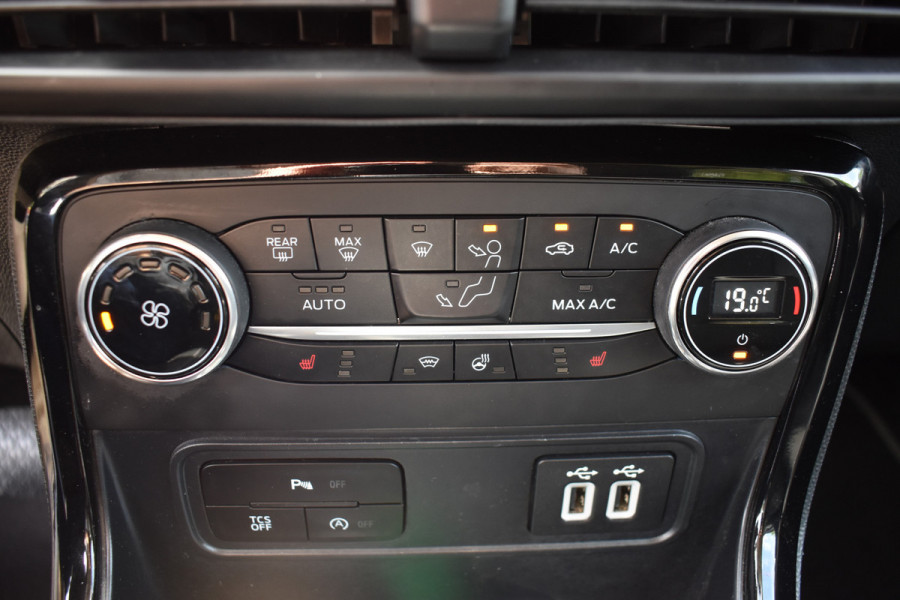 Ford EcoSport 1.0 EcoBoost Titanium Automaat / Camera / Carplay / Keyless / Trekhaak / Navi / Winter Pack /