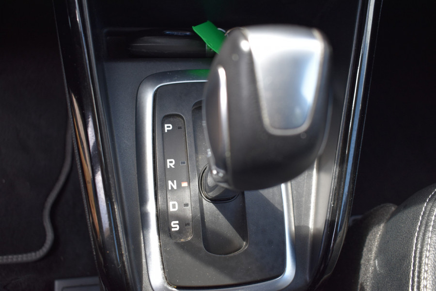 Ford EcoSport 1.0 EcoBoost Titanium Automaat / Camera / Carplay / Keyless / Trekhaak / Navi / Winter Pack /