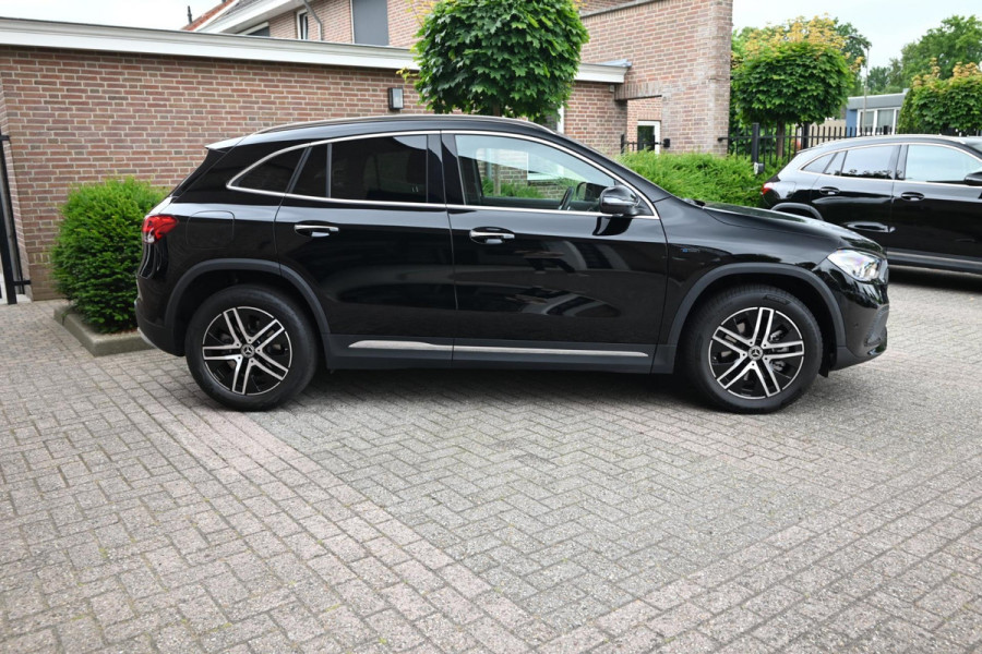 Mercedes-Benz GLA 250 e Progressive 218 PK Dealer o.h Widescreen Camera Elek Klep 18''
