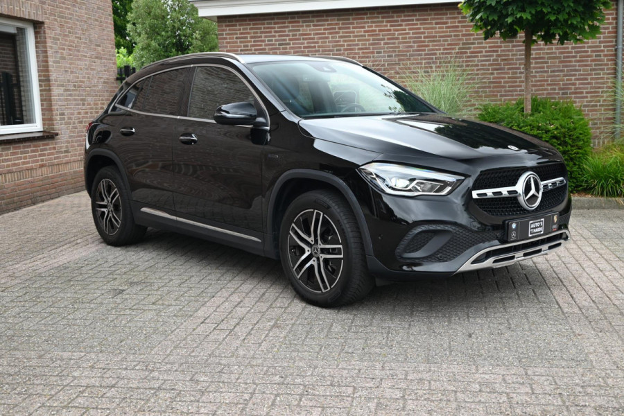 Mercedes-Benz GLA 250 e Progressive 218 PK Dealer o.h Widescreen Camera Elek Klep 18''