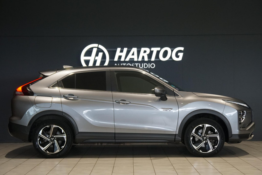 Mitsubishi Eclipse Cross 2.4 PHEV First Edition + HEAD-UP /  360 CAMERA /
