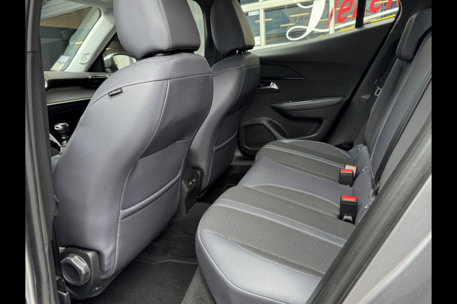 Peugeot 2008 1.2 PureTech Allure 131PK - Navigatie I LED/PDC I Achteruitrij camera I Airco I Sport velgen I Dealer onderhouden