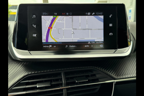 Peugeot 2008 1.2 PureTech Allure 131PK - Navigatie I LED/PDC I Achteruitrij camera I Airco I Sport velgen I Dealer onderhouden