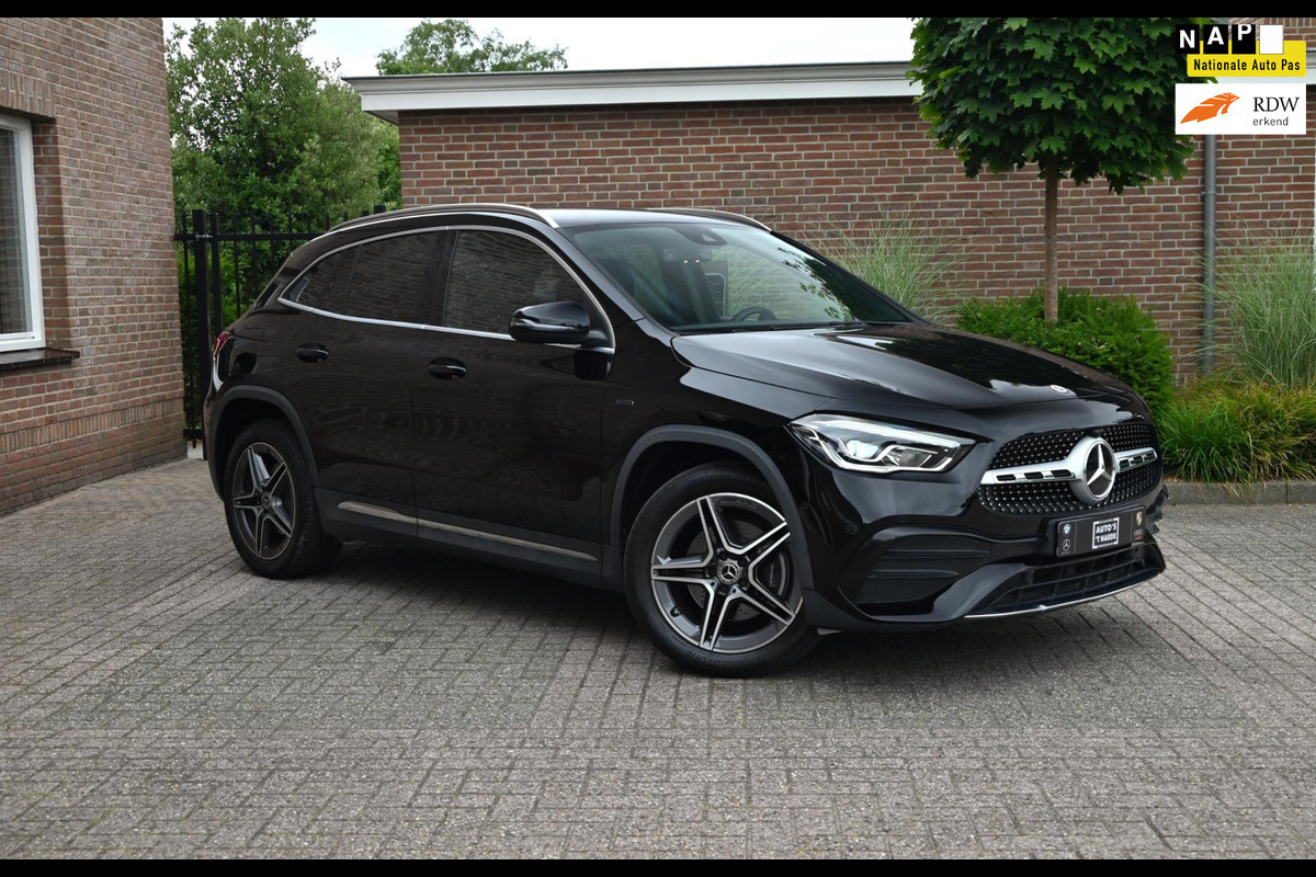 Mercedes-Benz GLA 250 e Business Solution AMG Limited 1e Eig 218 PK Widescreen Sfeerverlichting Camera 19'' Mercedes-Benz GLA 250 e Business Solution AMG Limited 1e Eig 218 PK Widescreen Sfeerverlichting Camera 19''