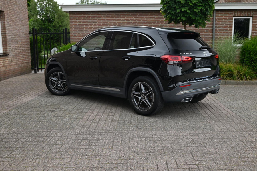 Mercedes-Benz GLA 250 e Business Solution AMG Limited 1e Eig 218 PK Widescreen Sfeerverlichting Camera 19''