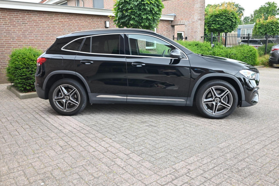 Mercedes-Benz GLA 250 e Business Solution AMG Limited 1e Eig 218 PK Widescreen Sfeerverlichting Camera 19''