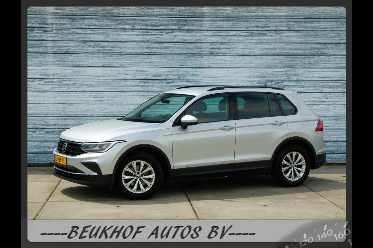 Volkswagen Tiguan 1.5 TSI Face Lift Trekhaak Carplay Navi Volkswagen Tiguan 1.5 TSI Face Lift Trekhaak Carplay Navi