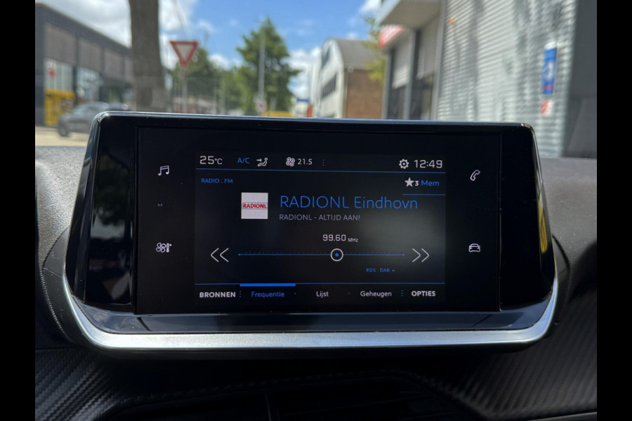 Peugeot 208 1.2 PureTech Active Pack - Apple CarPlay / Navigatie I Airco I LED I PDC I 35.000 KM -Dealer onderhouden