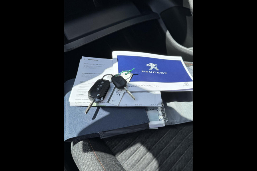 Peugeot 208 1.2 PureTech Active Pack - Apple CarPlay / Navigatie I Airco I LED I PDC I 35.000 KM -Dealer onderhouden
