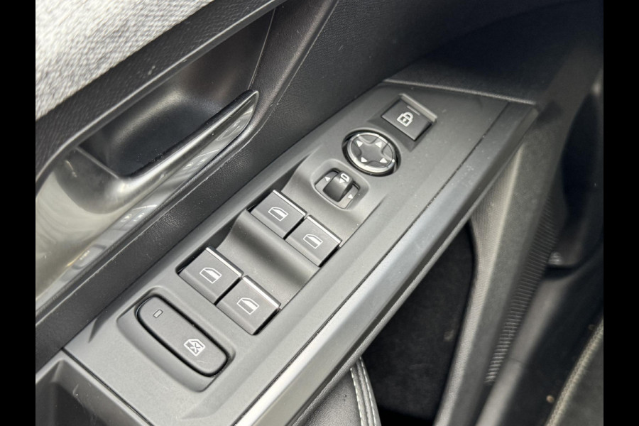 Peugeot 3008 1.2 Hybrid 136 GT | El. achterklep | Prijs is rijklaar