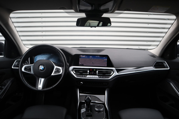 BMW 3 Serie Touring 330e Business Edition Plus Harman Kardon / Camera / Trekhaak /