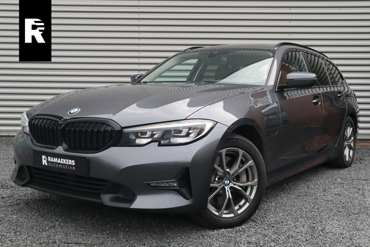 BMW 3 Serie Touring 330e Business Edition Plus Harman Kardon / Camera / Trekhaak /