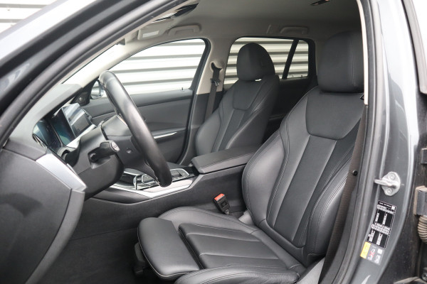 BMW 3 Serie Touring 330e Business Edition Plus Harman Kardon / Camera / Trekhaak /