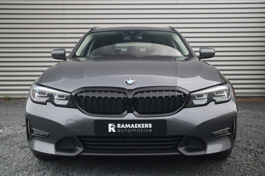 BMW 3 Serie Touring 330e Business Edition Plus Harman Kardon / Camera / Trekhaak /