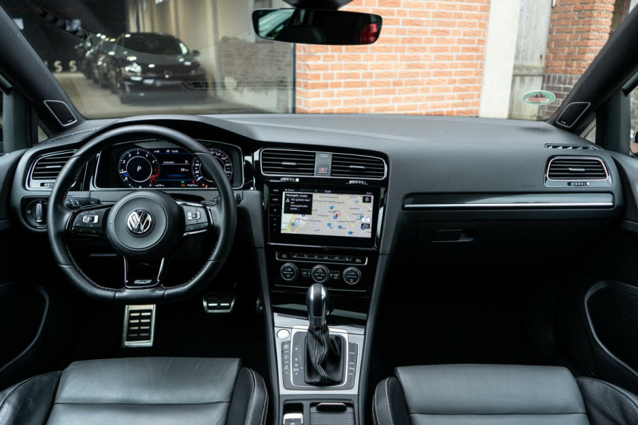 Volkswagen Golf 2.0 TSI 4Motion R Pano / Dyn / DCC