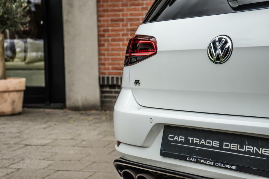 Volkswagen Golf 2.0 TSI 4Motion R Pano / Dyn / DCC