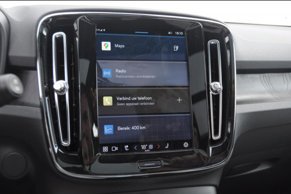 Volvo XC40 232PK Automaat Recharge Ultimate 70 KwH / Trekhaak / Adaptieve cruise control / BLIS / Parkeersensoren met 360 camera / Elektrische stoelen / Apple carplay / elektrische achterklep / Harman kardon audio