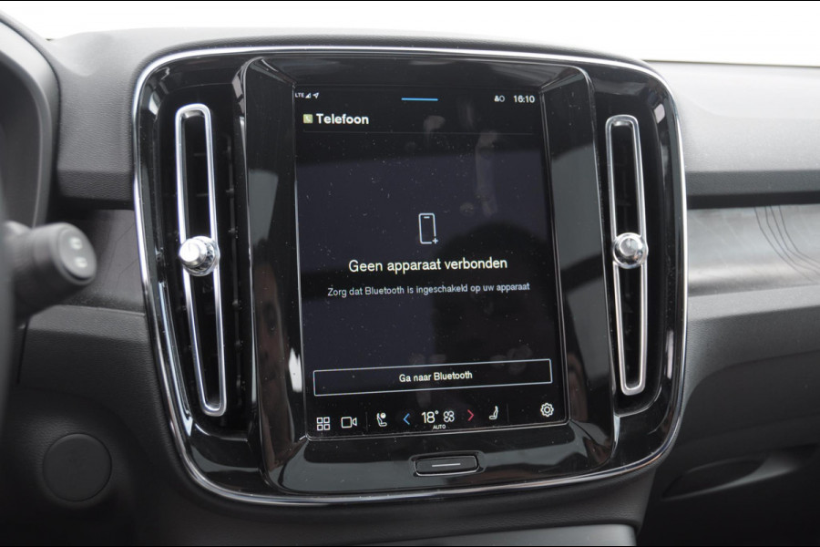 Volvo XC40 232PK Automaat Recharge Ultimate 70 KwH / Trekhaak / Adaptieve cruise control / BLIS / Parkeersensoren met 360 camera / Elektrische stoelen / Apple carplay / elektrische achterklep / Harman kardon audio