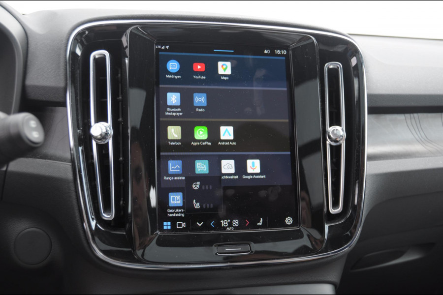Volvo XC40 232PK Automaat Recharge Ultimate 70 KwH / Trekhaak / Adaptieve cruise control / BLIS / Parkeersensoren met 360 camera / Elektrische stoelen / Apple carplay / elektrische achterklep / Harman kardon audio