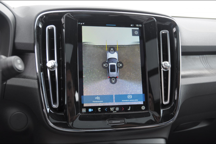 Volvo XC40 232PK Automaat Recharge Ultimate 70 KwH / Trekhaak / Adaptieve cruise control / BLIS / Parkeersensoren met 360 camera / Elektrische stoelen / Apple carplay / elektrische achterklep / Harman kardon audio