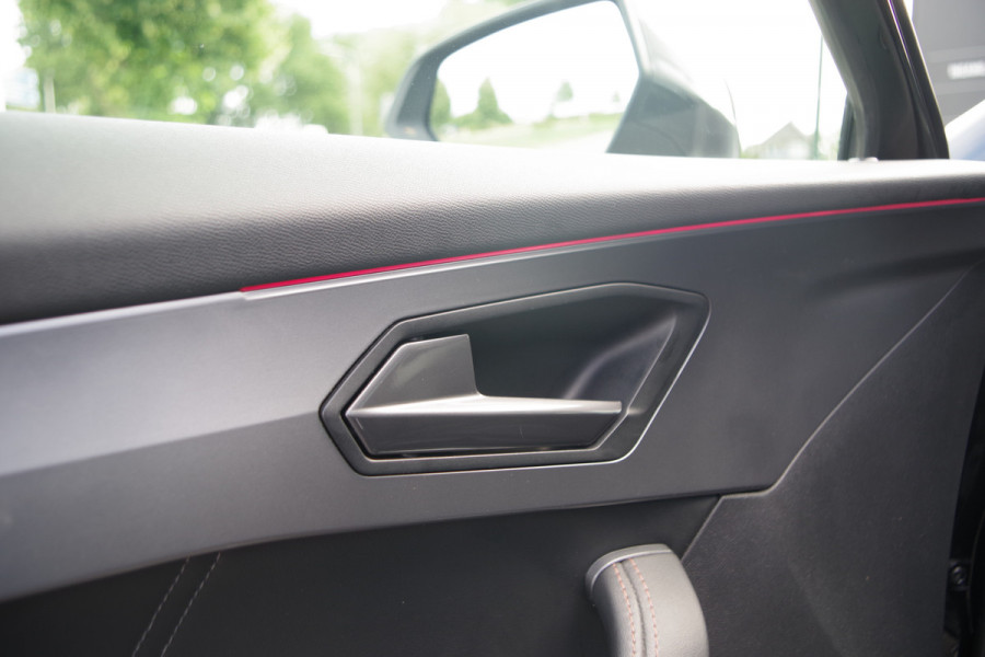 CUPRA Formentor 1.4 e-Hybrid VZ 245 PK Copper Edition PHEV, Carplay, Groot-Navigatie, Adap. Cruise Control