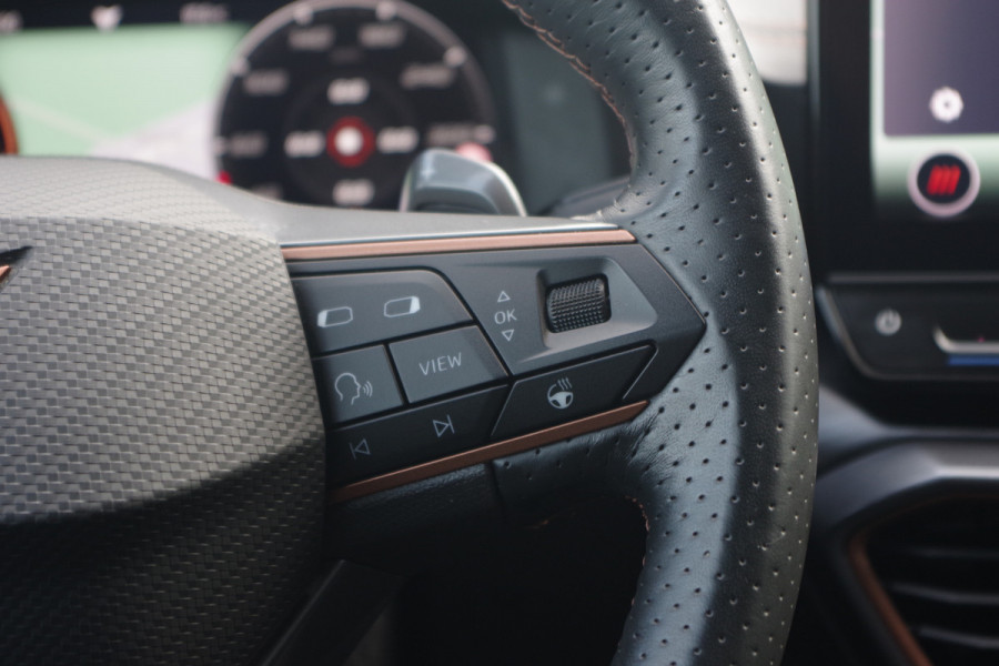 CUPRA Formentor 1.4 e-Hybrid VZ 245 PK Copper Edition PHEV, Carplay, Groot-Navigatie, Adap. Cruise Control