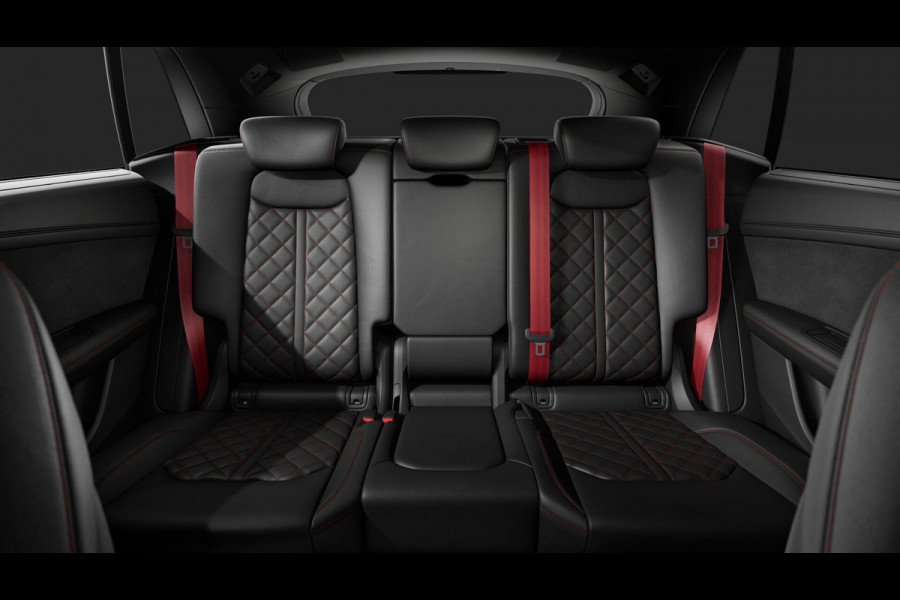 Audi Q8 55 TFSI e quattro Pro Line S 394pk | Rood stiksel / Gordels | Panoramadak | B&O | Vierwielbesturing | Ass.Plus.Remote | Sportstoel Plus | 23'' inch Zwart | Head-up Display |