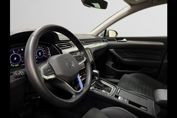 Volkswagen Passat Variant 1.4 TSI Hybride 218PK DSG|Pano|Nardo Grey Trekhaak|Navi|Virtual Cockpit|Carplay