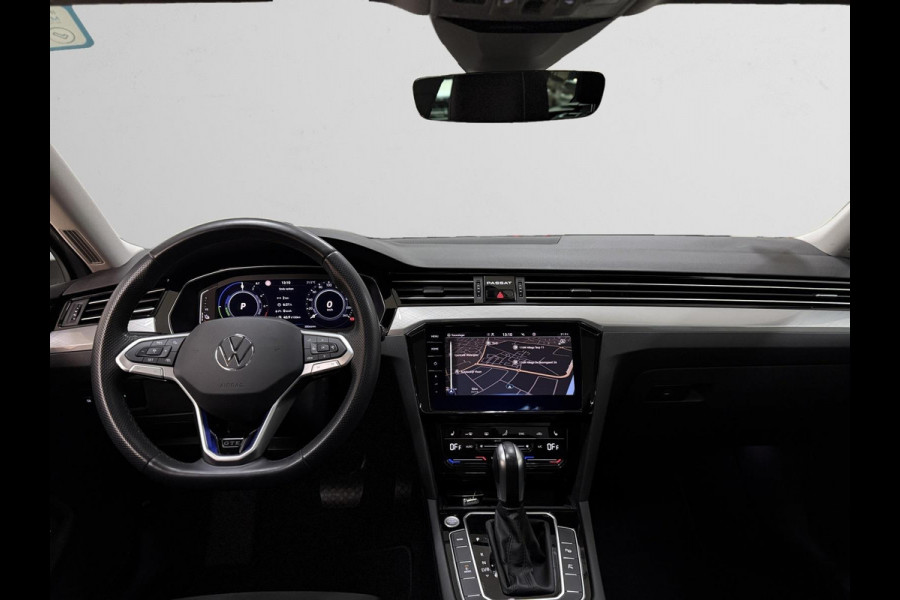 Volkswagen Passat Variant 1.4 TSI Hybride 218PK DSG|Pano|Nardo Grey Trekhaak|Navi|Virtual Cockpit|Carplay