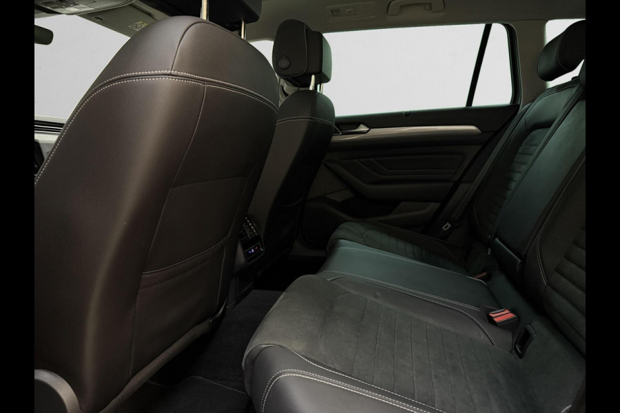 Volkswagen Passat Variant 1.4 TSI Hybride 218PK DSG|Pano|Nardo Grey Trekhaak|Navi|Virtual Cockpit|Carplay
